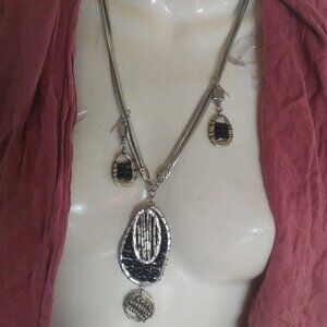 2 PIECE Silver and Black Pendant Necklace with Earrings